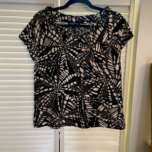 Jones New York Black and Tan Graphic Blouse